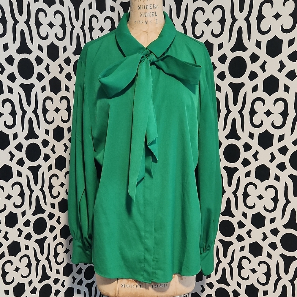 Riley & Rae - Camille Green Bow-Tie Blouse